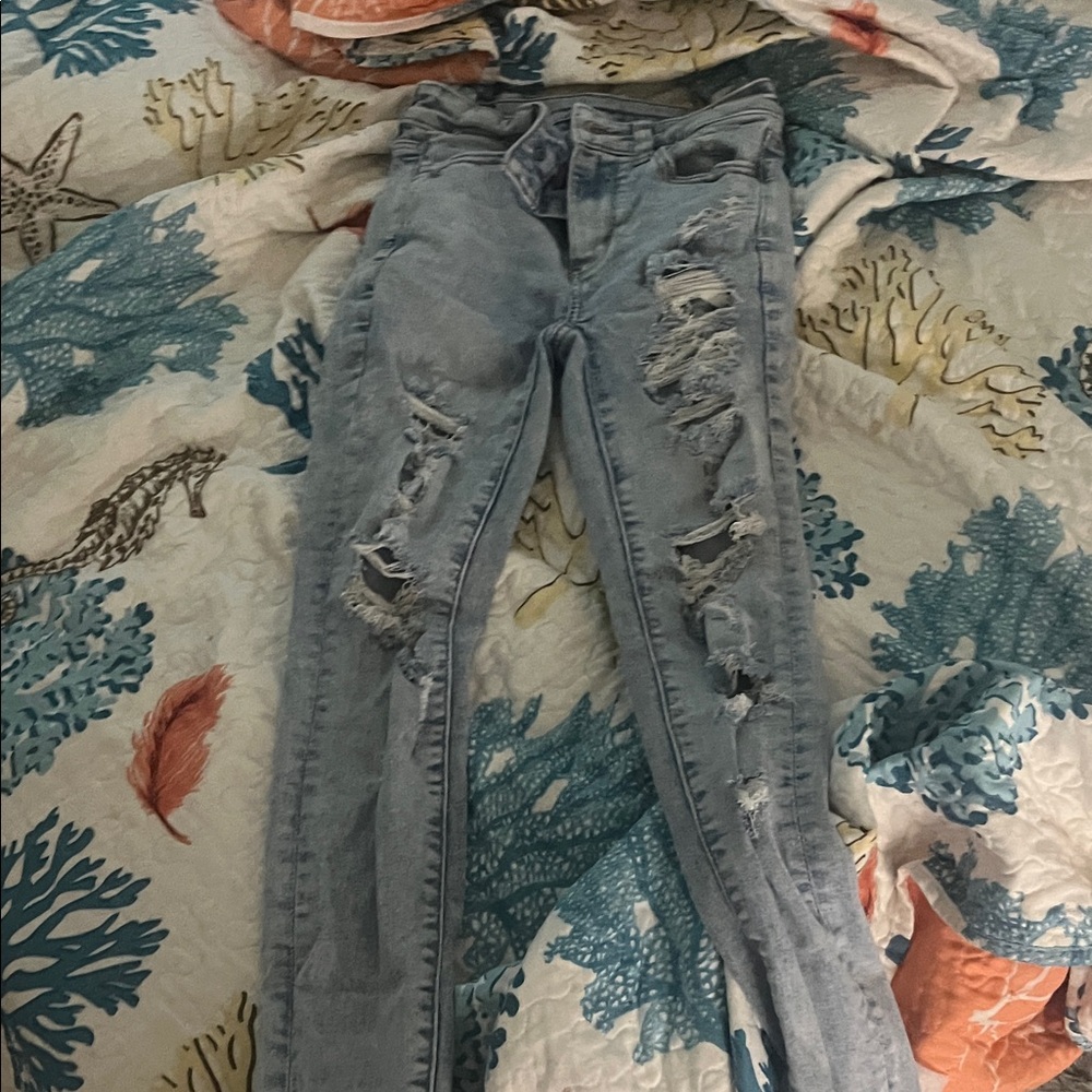American Eagle Outfitters Light Blue Distressed Skinny Jeans
